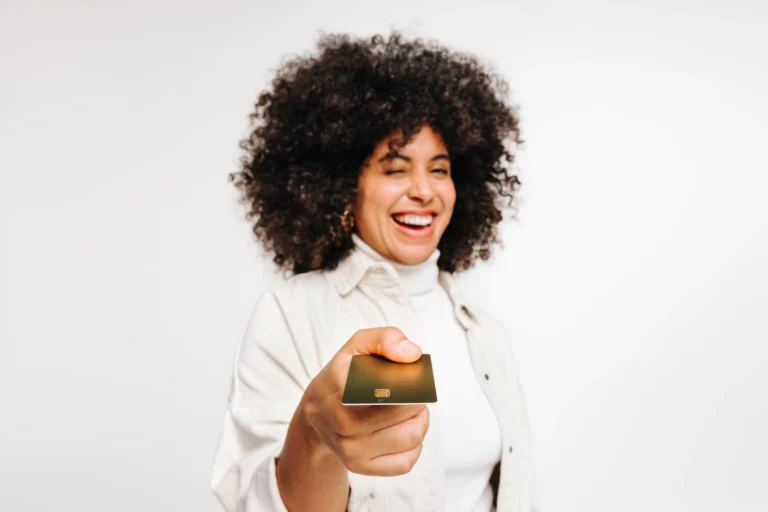 Cartões de Crédito: Como Usar a Seu Favor Sem Cair em Dívidas